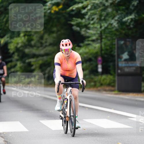 14.09.2025 - Stadtparktriathlon Michael Burmester http://msf.ph/oto/8912665 14.09.2025 11:41:33 Radfahren 930, 942, 986, 1035, 1079 meine-sportfotos.de