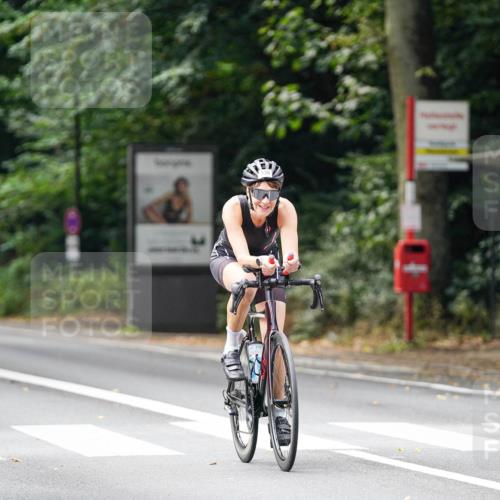 14.09.2025 - Stadtparktriathlon Michael Burmester http://msf.ph/oto/8912670 14.09.2025 11:41:38 Radfahren 930, 986, 1050, 1079 meine-sportfotos.de