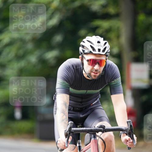 14.09.2025 - Stadtparktriathlon Michael Burmester http://msf.ph/oto/8912673 14.09.2025 11:41:45 Radfahren 974, 1041, 1050, 1079 meine-sportfotos.de