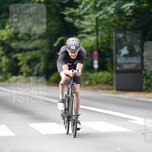 14.09.2025 - Stadtparktriathlon Michael Burmester http://msf.ph/oto/8912674 14.09.2025 11:41:48 Radfahren 974, 1041, 1050 meine-sportfotos.de