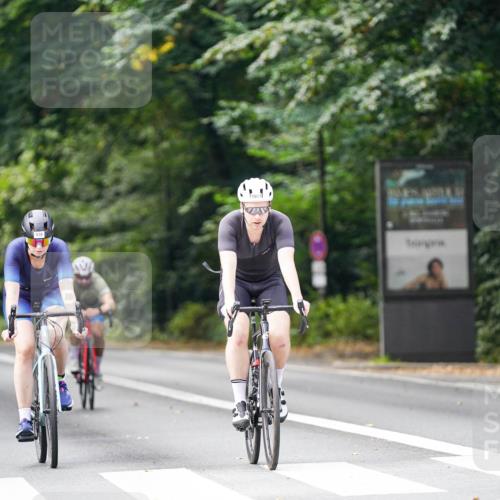 14.09.2025 - Stadtparktriathlon Michael Burmester http://msf.ph/oto/8912686 14.09.2025 11:42:03 Radfahren 936, 970, 980, 1015, 1061, 1068, 1082, 1121 meine-sportfotos.de