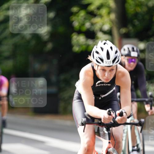 14.09.2025 - Stadtparktriathlon Michael Burmester http://msf.ph/oto/8912699 14.09.2025 11:42:24 Radfahren 934, 935, 962, 969, 979, 994, 1011, 1012, 1023, 1066, 1084 meine-sportfotos.de