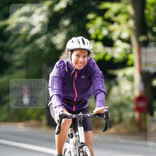 14.09.2025 - Stadtparktriathlon Michael Burmester http://msf.ph/oto/8912710 14.09.2025 11:42:30 Radfahren 934, 962, 979, 993, 1011, 1012, 1023, 1066, 1076, 1092 meine-sportfotos.de