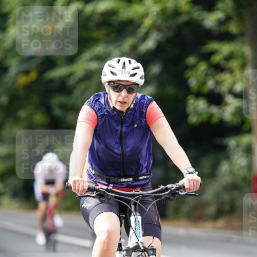 14.09.2025 - Stadtparktriathlon Michael Burmester http://msf.ph/oto/8912721 14.09.2025 11:42:40 Radfahren 993, 997, 1000, 1005, 1017, 1072, 1076, 1092, 1094, 1103, 1113 meine-sportfotos.de
