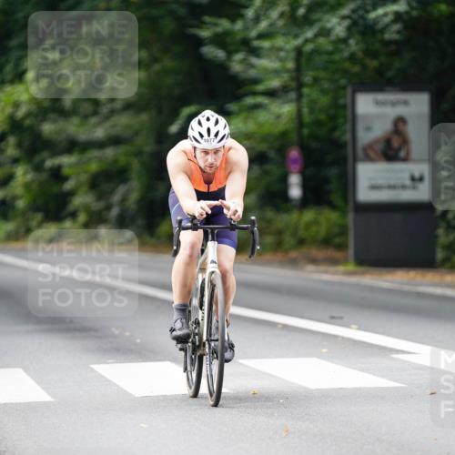 14.09.2025 - Stadtparktriathlon Michael Burmester http://msf.ph/oto/8912768 14.09.2025 11:43:29 Radfahren 961, 985, 1077, 1117 meine-sportfotos.de