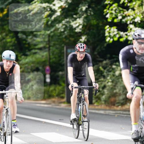 14.09.2025 - Stadtparktriathlon Michael Burmester http://msf.ph/oto/8912785 14.09.2025 11:44:00 Radfahren 1020, 1083, 1101 meine-sportfotos.de