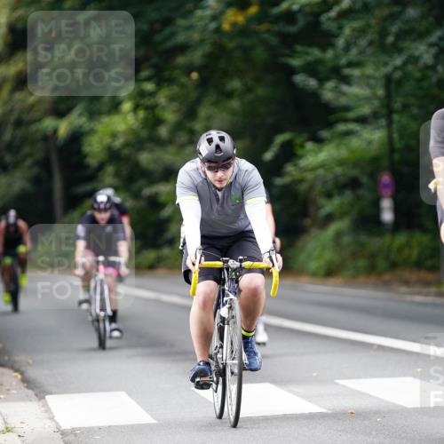 14.09.2025 - Stadtparktriathlon Michael Burmester http://msf.ph/oto/8912807 14.09.2025 11:44:27 Radfahren 931, 944, 973, 982, 1009, 1026, 1040, 1051, 1085 meine-sportfotos.de