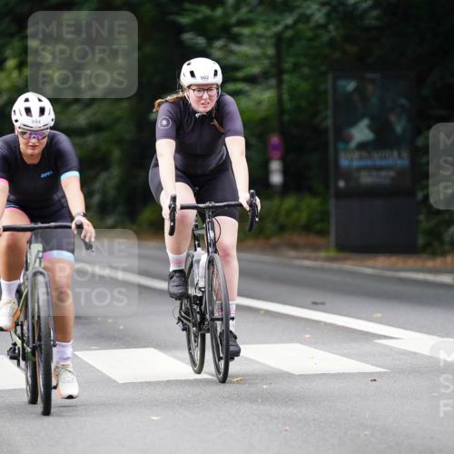 14.09.2025 - Stadtparktriathlon Michael Burmester http://msf.ph/oto/8912815 14.09.2025 11:44:33 Radfahren 931, 938, 944, 973, 982, 989, 1009, 1040, 1051, 1085 meine-sportfotos.de