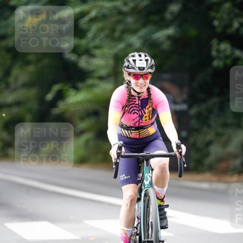 14.09.2025 - Stadtparktriathlon Michael Burmester http://msf.ph/oto/8912821 14.09.2025 11:44:38 Radfahren 938, 944, 973, 982, 989, 995, 1043, 1080 meine-sportfotos.de
