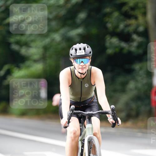 14.09.2025 - Stadtparktriathlon Michael Burmester http://msf.ph/oto/8912823 14.09.2025 11:44:42 Radfahren 938, 989, 995, 1018, 1043, 1080, 1102 meine-sportfotos.de