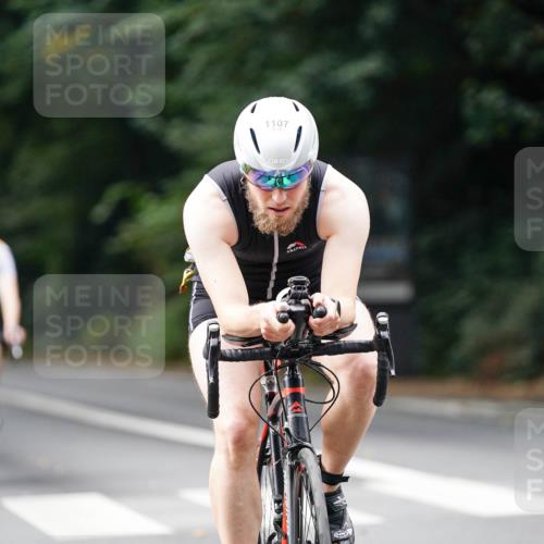 14.09.2025 - Stadtparktriathlon Michael Burmester http://msf.ph/oto/8912836 14.09.2025 11:44:57 Radfahren 987, 1048, 1107 meine-sportfotos.de