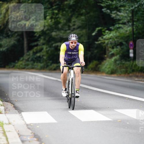 14.09.2025 - Stadtparktriathlon Michael Burmester http://msf.ph/oto/8912839 14.09.2025 11:45:10 Radfahren 1054 meine-sportfotos.de