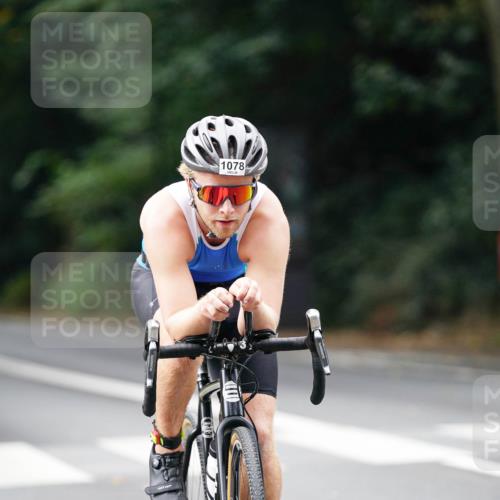 14.09.2025 - Stadtparktriathlon Michael Burmester http://msf.ph/oto/8912847 14.09.2025 11:45:27 Radfahren 963, 1033, 1039, 1064, 1078 meine-sportfotos.de
