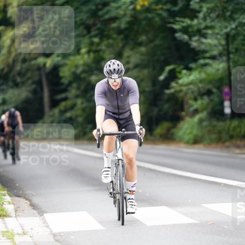 14.09.2025 - Stadtparktriathlon Michael Burmester http://msf.ph/oto/8912848 14.09.2025 11:45:28 Radfahren 963, 1033, 1039, 1064, 1078 meine-sportfotos.de
