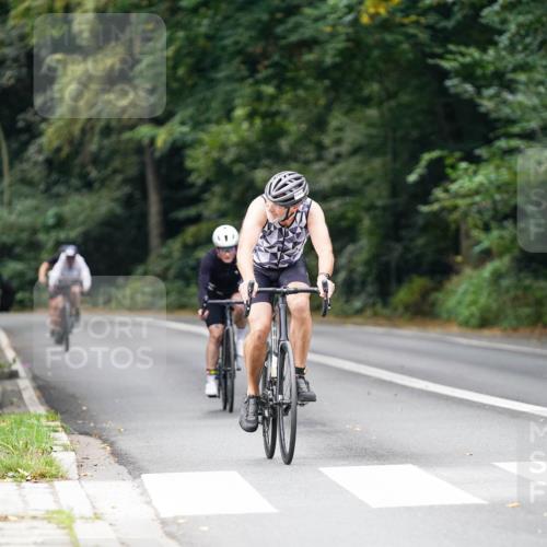 14.09.2025 - Stadtparktriathlon Michael Burmester http://msf.ph/oto/8912851 14.09.2025 11:45:32 Radfahren 963, 975, 981, 1033, 1039, 1064, 1078 meine-sportfotos.de