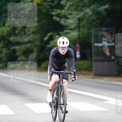 14.09.2025 - Stadtparktriathlon Michael Burmester http://msf.ph/oto/8912854 14.09.2025 11:45:34 Radfahren 963, 975, 981, 1033, 1064 meine-sportfotos.de
