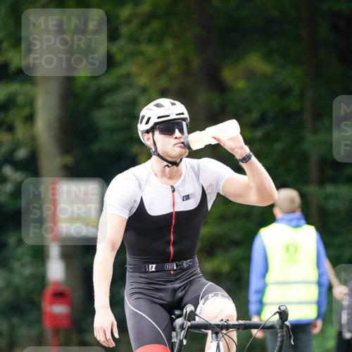 14.09.2025 - Stadtparktriathlon Michael Burmester http://msf.ph/oto/8912864 14.09.2025 11:45:58 Radfahren 837, 924, 1047 meine-sportfotos.de