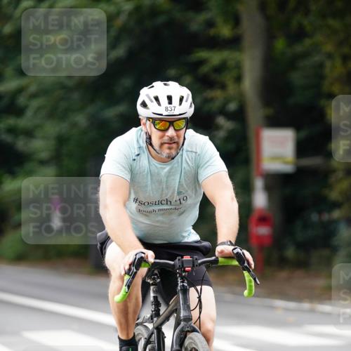 14.09.2025 - Stadtparktriathlon Michael Burmester http://msf.ph/oto/8912869 14.09.2025 11:46:03 Radfahren 837, 924, 1047, 1096 meine-sportfotos.de
