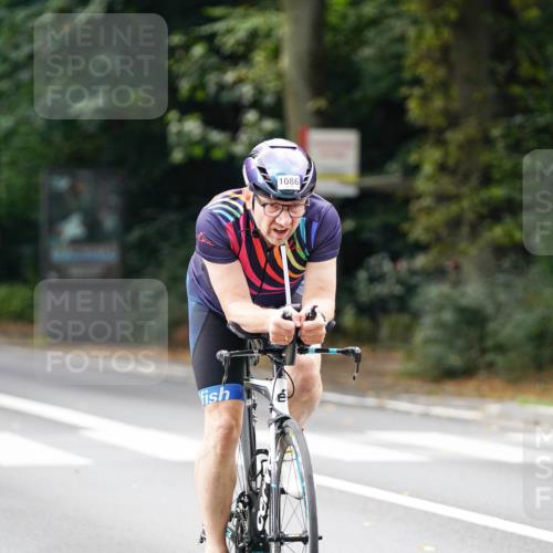 14.09.2025 - Stadtparktriathlon Michael Burmester http://msf.ph/oto/8912883 14.09.2025 11:46:25 Radfahren 943, 1046, 1062, 1065, 1086 meine-sportfotos.de