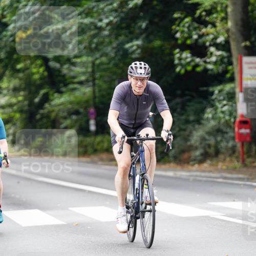14.09.2025 - Stadtparktriathlon Michael Burmester http://msf.ph/oto/8912894 14.09.2025 11:46:38 Radfahren 939, 1025, 1031, 1058, 1063 meine-sportfotos.de