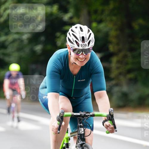 14.09.2025 - Stadtparktriathlon Michael Burmester http://msf.ph/oto/8912896 14.09.2025 11:46:40 Radfahren 939, 1025, 1031, 1058, 1063 meine-sportfotos.de
