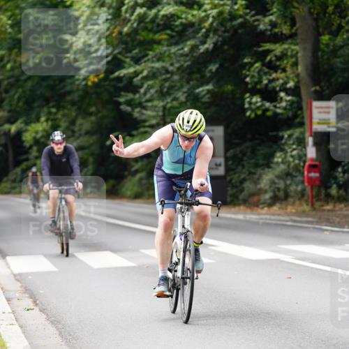 14.09.2025 - Stadtparktriathlon Michael Burmester http://msf.ph/oto/8912918 14.09.2025 11:47:09 Radfahren 937, 940, 998, 1016, 1060, 1069, 1073, 1091, 1110, 1120 meine-sportfotos.de