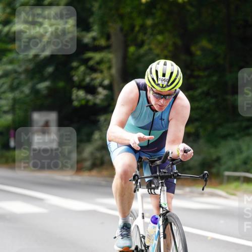 14.09.2025 - Stadtparktriathlon Michael Burmester http://msf.ph/oto/8912920 14.09.2025 11:47:10 Radfahren 937, 940, 998, 1016, 1060, 1069, 1073, 1091, 1120 meine-sportfotos.de