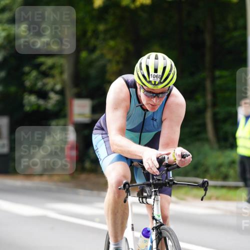 14.09.2025 - Stadtparktriathlon Michael Burmester http://msf.ph/oto/8912921 14.09.2025 11:47:10 Radfahren 937, 940, 998, 1016, 1060, 1069, 1073, 1091, 1120 meine-sportfotos.de