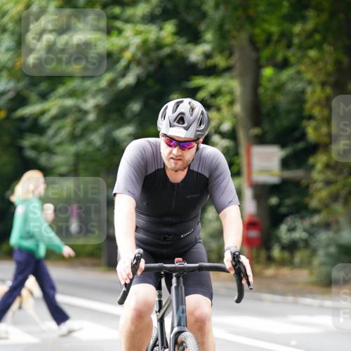 14.09.2025 - Stadtparktriathlon Michael Burmester http://msf.ph/oto/8912937 14.09.2025 11:47:30 Radfahren 1036, 1108 meine-sportfotos.de
