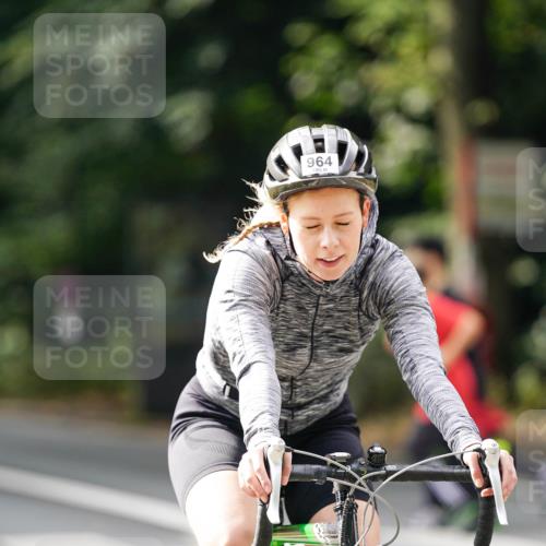 14.09.2025 - Stadtparktriathlon Michael Burmester http://msf.ph/oto/8912971 14.09.2025 11:48:28 Radfahren 964, 967, 968, 1053, 1089 meine-sportfotos.de