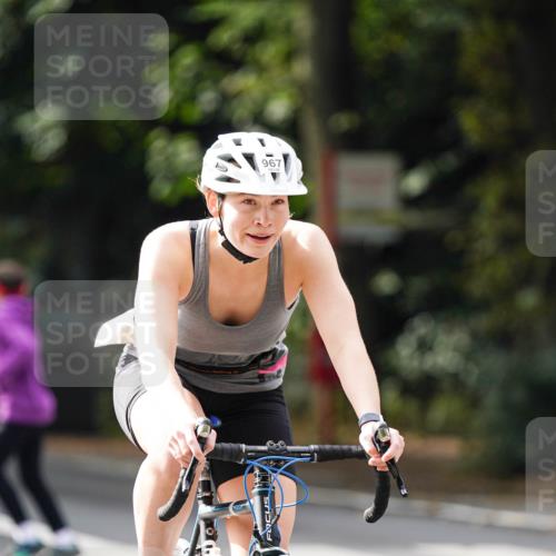 14.09.2025 - Stadtparktriathlon Michael Burmester http://msf.ph/oto/8912973 14.09.2025 11:48:30 Radfahren 964, 967, 1053, 1089 meine-sportfotos.de