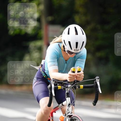 14.09.2025 - Stadtparktriathlon Michael Burmester http://msf.ph/oto/8912976 14.09.2025 11:48:40 Radfahren 950, 951, 992, 1022, 1071 meine-sportfotos.de