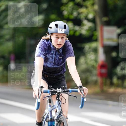 14.09.2025 - Stadtparktriathlon Michael Burmester http://msf.ph/oto/8912977 14.09.2025 11:48:41 Radfahren 950, 951, 992, 1022, 1071 meine-sportfotos.de
