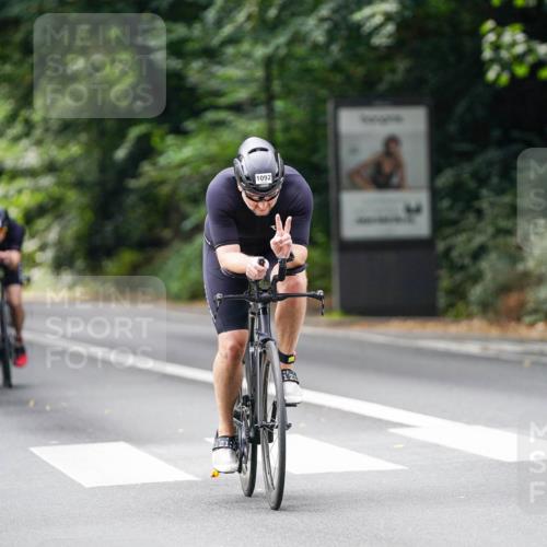 14.09.2025 - Stadtparktriathlon Michael Burmester http://msf.ph/oto/8912995 14.09.2025 11:49:05 Radfahren 942, 945, 957, 966, 1072, 1076, 1092 meine-sportfotos.de