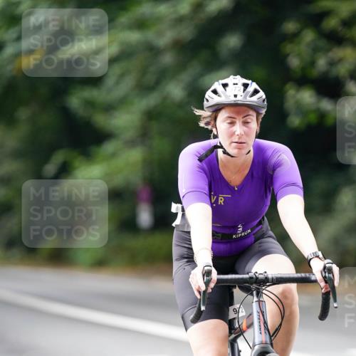 14.09.2025 - Stadtparktriathlon Michael Burmester http://msf.ph/oto/8913008 14.09.2025 11:49:25 Radfahren 930, 948, 972, 1002, 1023, 1050, 1082 meine-sportfotos.de