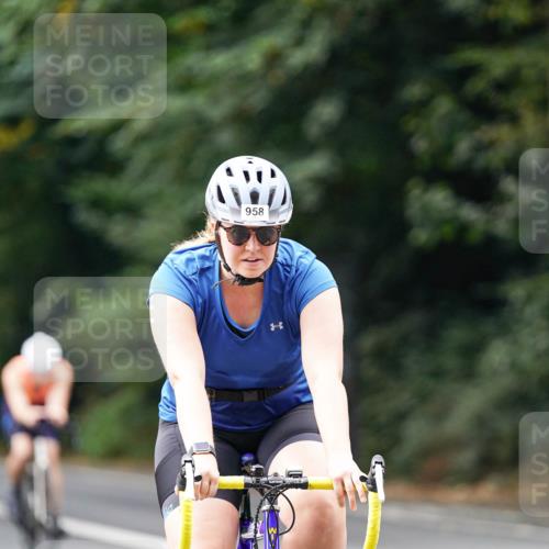 14.09.2025 - Stadtparktriathlon Michael Burmester http://msf.ph/oto/8913032 14.09.2025 11:50:08 Radfahren 935, 958, 969, 978, 979, 1077, 1084, 1103, 1121 meine-sportfotos.de