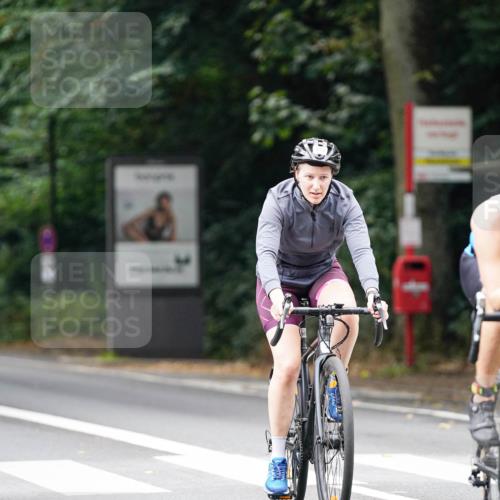 14.09.2025 - Stadtparktriathlon Michael Burmester http://msf.ph/oto/8913136 14.09.2025 11:52:20 Radfahren 925, 932, 982, 989, 1020, 1078, 1094, 1107 meine-sportfotos.de