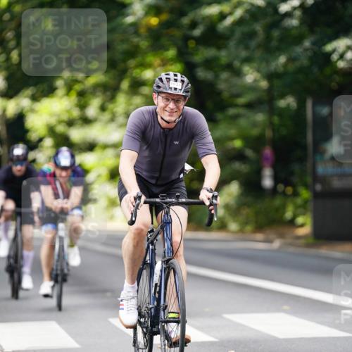 14.09.2025 - Stadtparktriathlon Michael Burmester http://msf.ph/oto/8913212 14.09.2025 11:53:49 Radfahren 995, 1031, 1046, 1062, 1069, 1086, 1099 meine-sportfotos.de