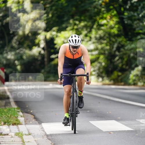 14.09.2025 - Stadtparktriathlon Michael Burmester http://msf.ph/oto/8913265 14.09.2025 11:55:04 Radfahren 939, 1035, 1095 meine-sportfotos.de