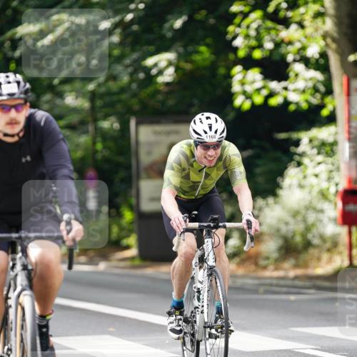 14.09.2025 - Stadtparktriathlon Michael Burmester http://msf.ph/oto/8913279 14.09.2025 11:55:35 Radfahren 955, 1049, 1072, 1091, 1092, 1116, 1164, 1168, 1186, 1194 meine-sportfotos.de