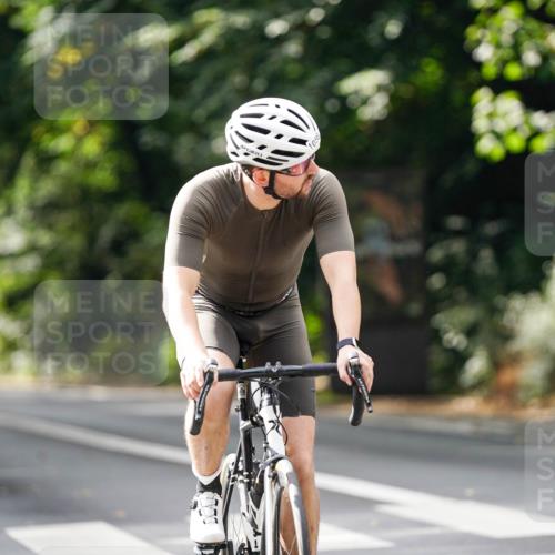 14.09.2025 - Stadtparktriathlon Michael Burmester http://msf.ph/oto/8913293 14.09.2025 11:55:46 Radfahren 955, 1056, 1092, 1164, 1173, 1174, 1194 meine-sportfotos.de