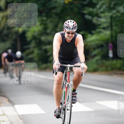 14.09.2025 - Stadtparktriathlon Michael Burmester http://msf.ph/oto/8913317 14.09.2025 11:56:10 Radfahren 937, 1014, 1022, 1082, 1089, 1113, 1170, 1214 meine-sportfotos.de