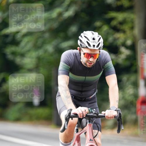 14.09.2025 - Stadtparktriathlon Michael Burmester http://msf.ph/oto/8913366 14.09.2025 11:57:11 Radfahren 952, 1016, 1050, 1129, 1132, 1146, 1189, 1203, 1205, 1211 meine-sportfotos.de