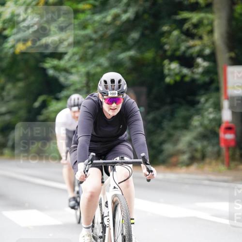 14.09.2025 - Stadtparktriathlon Michael Burmester http://msf.ph/oto/8913491 14.09.2025 11:59:54 Radfahren 980, 1057, 1115, 1202 meine-sportfotos.de