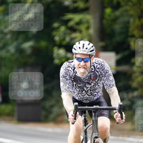 14.09.2025 - Stadtparktriathlon Michael Burmester http://msf.ph/oto/8913505 14.09.2025 12:00:33 Radfahren 1033, 1036, 1047, 1069, 1192 meine-sportfotos.de
