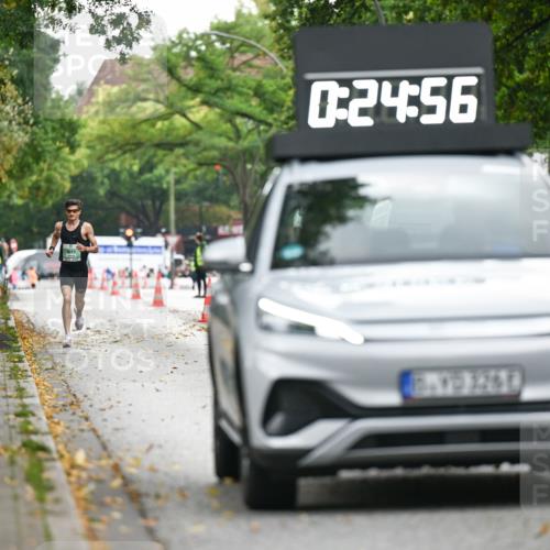 21.09.2025 - PSD Bank Halbmarathon Dr. Thomas Lammeyer http://msf.ph/oto/8916095 21.09.2025 10:24:34 Laufen 4011, 0, 24, 56, 226 meine-sportfotos.de