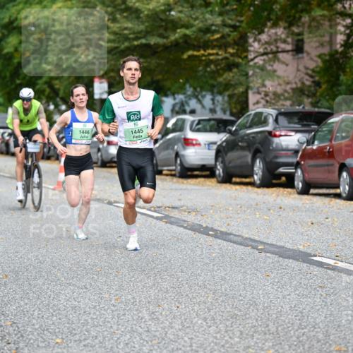 21.09.2025 - PSD Bank Halbmarathon Dr. Thomas Lammeyer http://msf.ph/oto/8916276 21.09.2025 10:27:47 Laufen 1446, 1445, 4915 meine-sportfotos.de