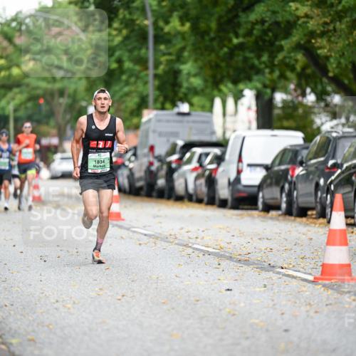 21.09.2025 - PSD Bank Halbmarathon Dr. Thomas Lammeyer http://msf.ph/oto/8916350 21.09.2025 10:28:40 Laufen 1828, 1834, 21, 09, 25 meine-sportfotos.de
