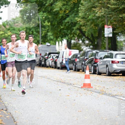 21.09.2025 - PSD Bank Halbmarathon Dr. Thomas Lammeyer http://msf.ph/oto/8916446 21.09.2025 10:29:08 Laufen 1833, 1795, 1306, 1307 meine-sportfotos.de