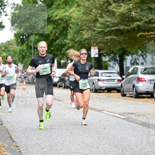 21.09.2025 - PSD Bank Halbmarathon Dr. Thomas Lammeyer http://msf.ph/oto/8916762 21.09.2025 10:30:54 Laufen 1667, 1309, 1840, 1237 meine-sportfotos.de